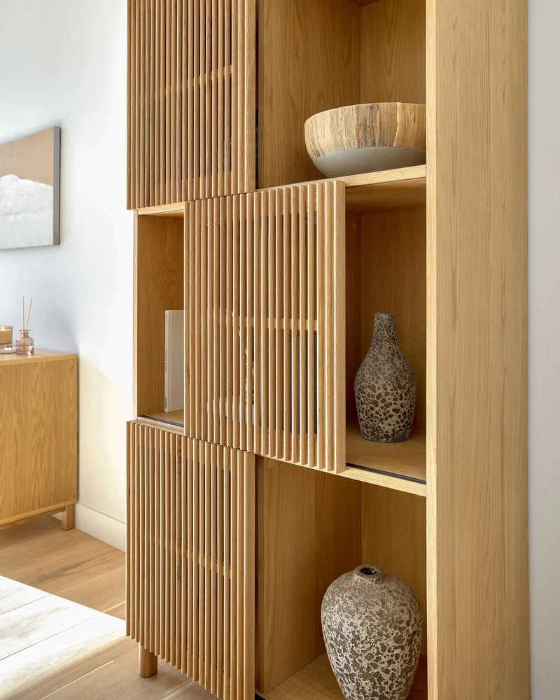 Beyla shelf unit in solid ash wood and ash veneer 84.5 x 170 cm FSC 100%