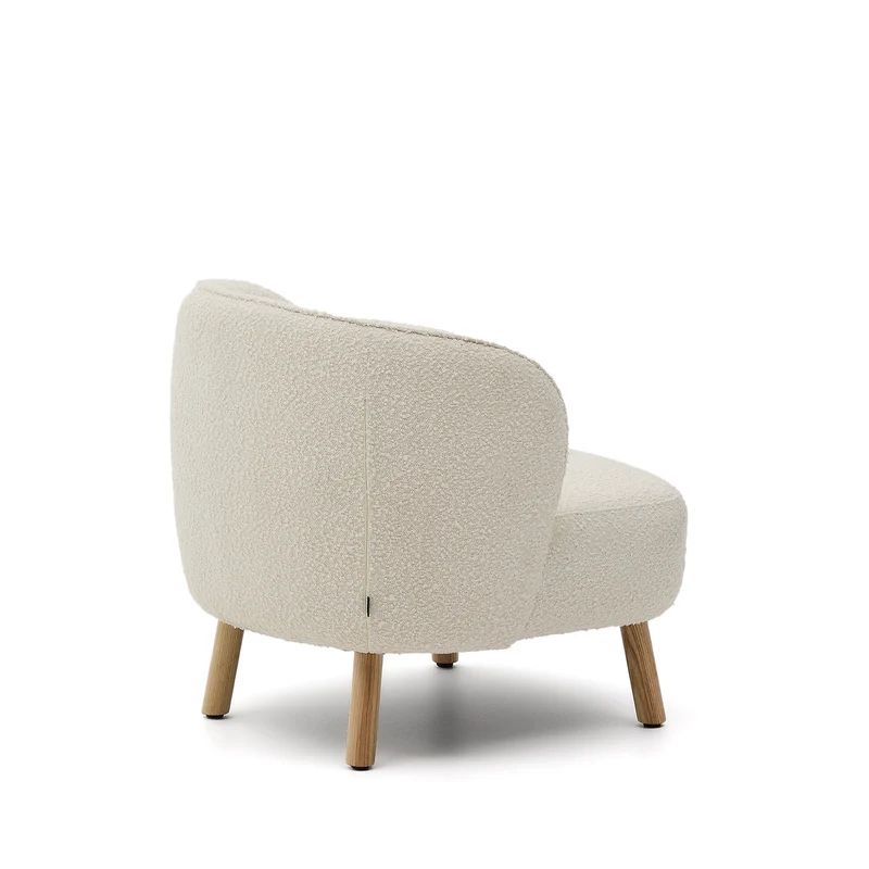 Ulit armchair in white bouclé natural finish legs