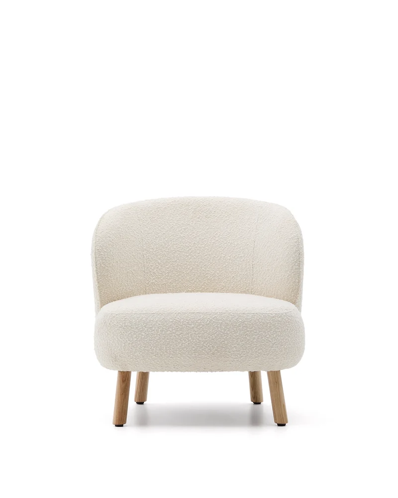 Ulit armchair in white bouclé natural finish legs