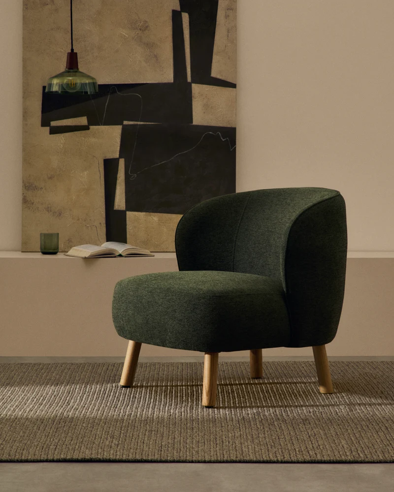Ulit armchair in green chenille natural finish legs