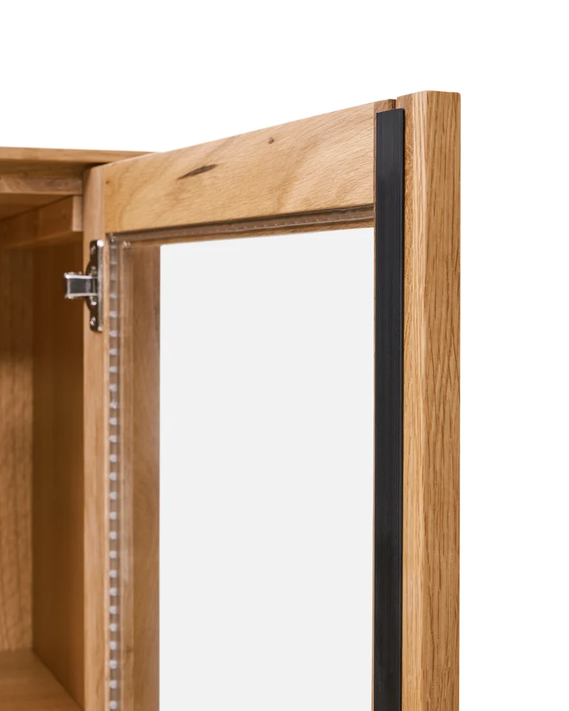 Alguema display cabinet in oak wood veneer with natural finish, 100 x 185 cm