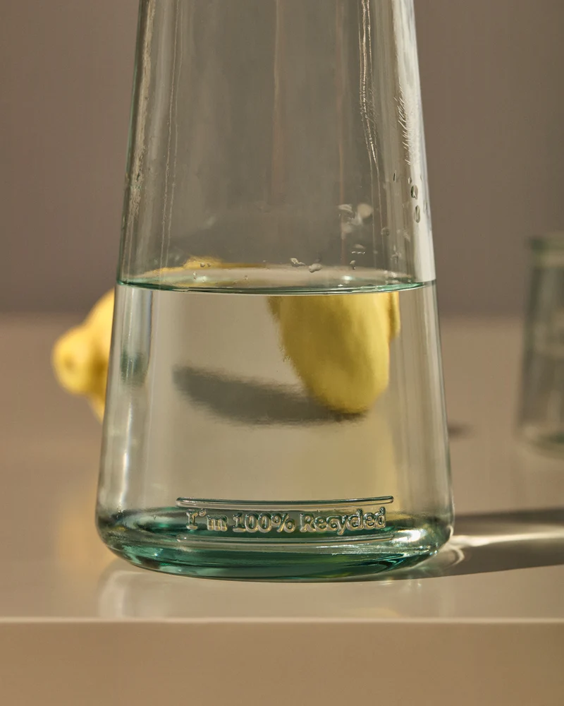 Izai glass jug