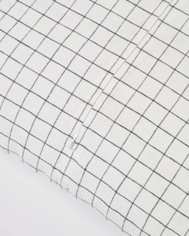 Maialen 100% linen cushion cover with white squares and black grid 45 x 45 cm