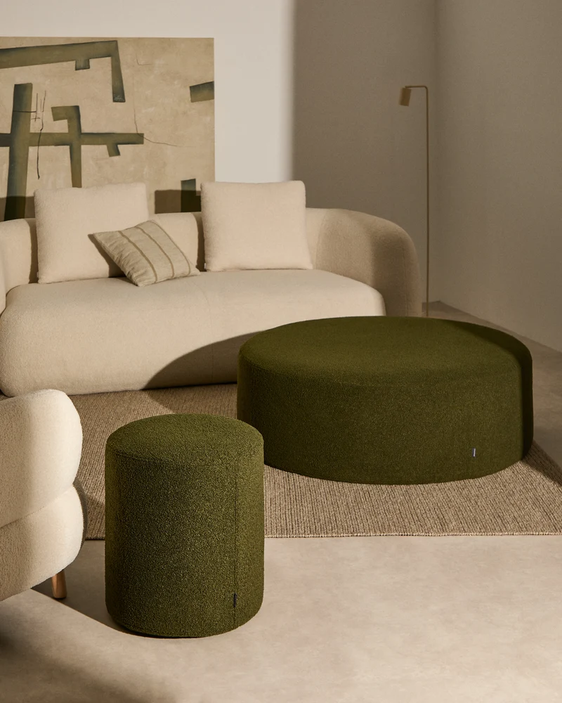 Kaeli footrest with removable cover in green bouclé Ø 43 cm