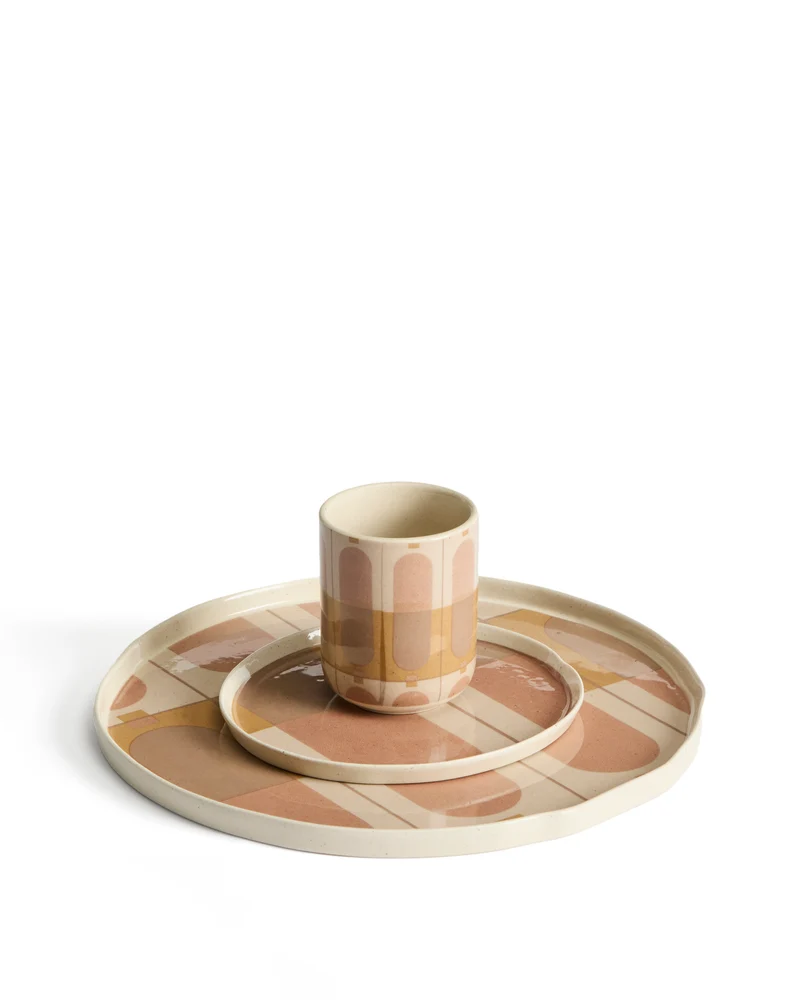 Julnet dinner plate in beige ceramic