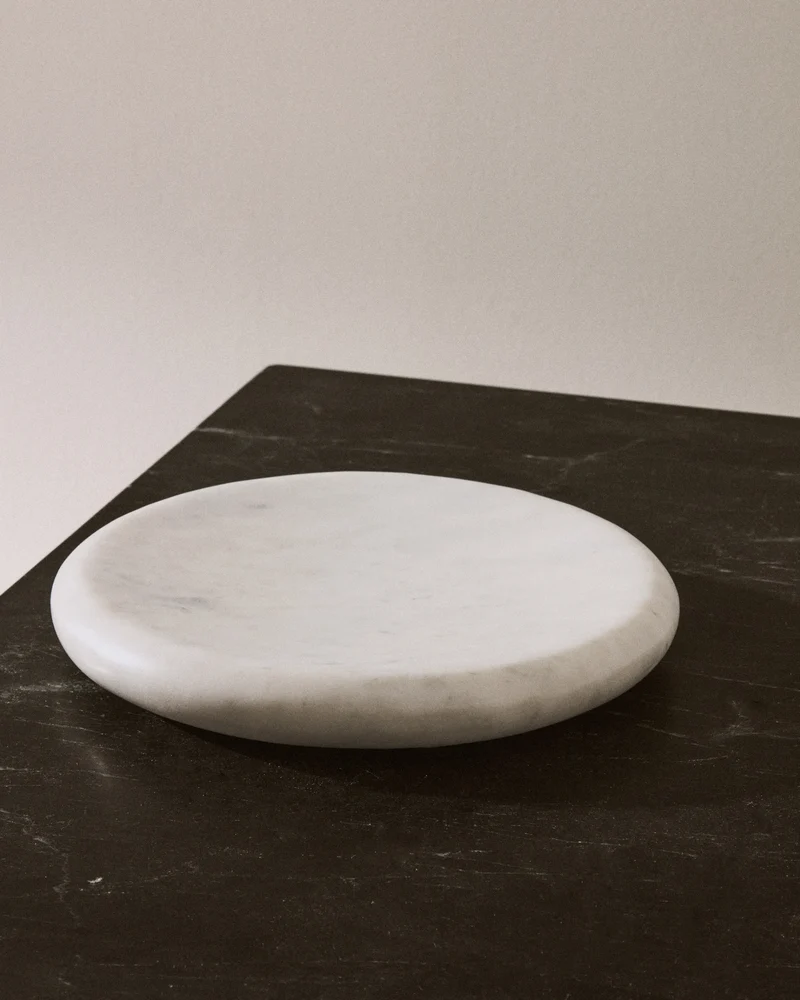 Obena Tray in White Marble - Medium