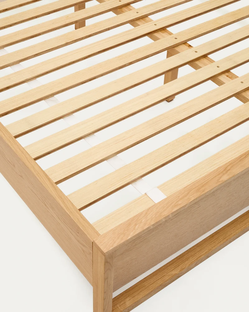 Alguema bed in oak veneer with natural finish for 180 x 200cm mattress