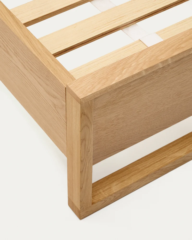 Alguema bed in oak veneer with natural finish for 160 x 200cm mattress