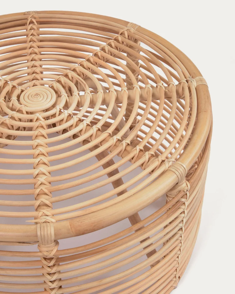 Round Kohana coffee table in rattan with natural finish Ø 66 cm
