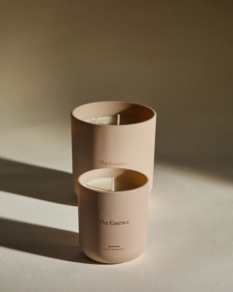 220g The Essence scented candle