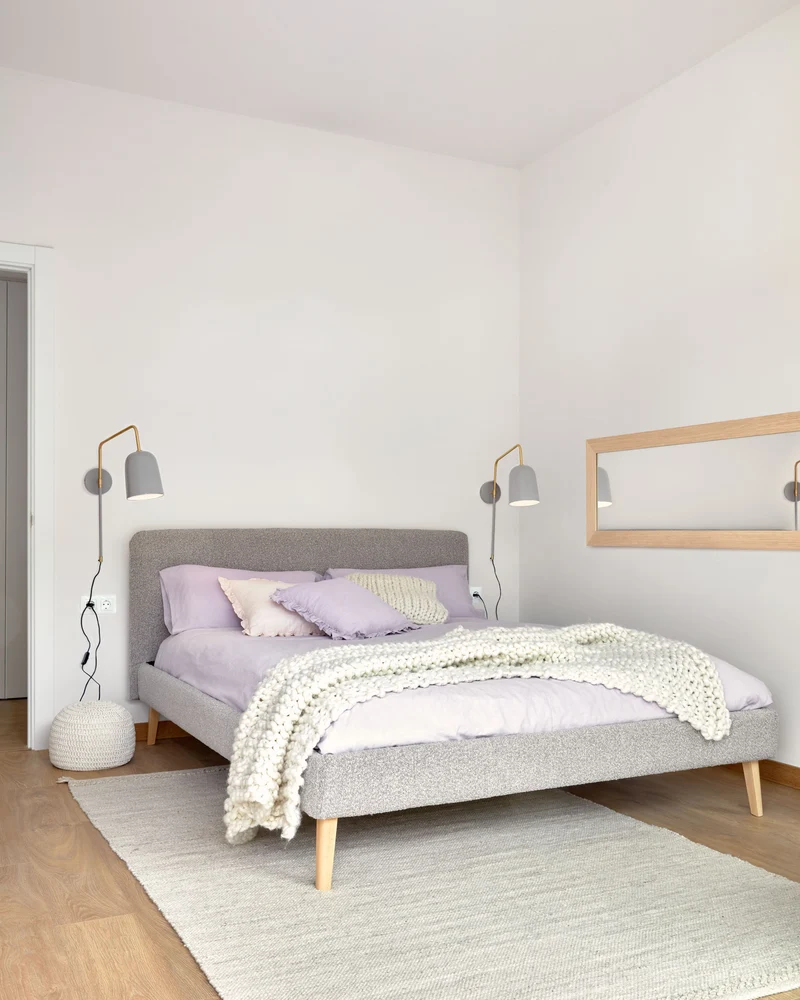 Dyla bed cover in light grey bouclé for a 160 x 200 cm mattress