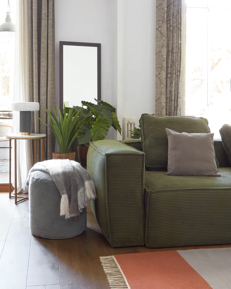 Brunetta round pouffe in dark turquoise velvet Ø 40 cm