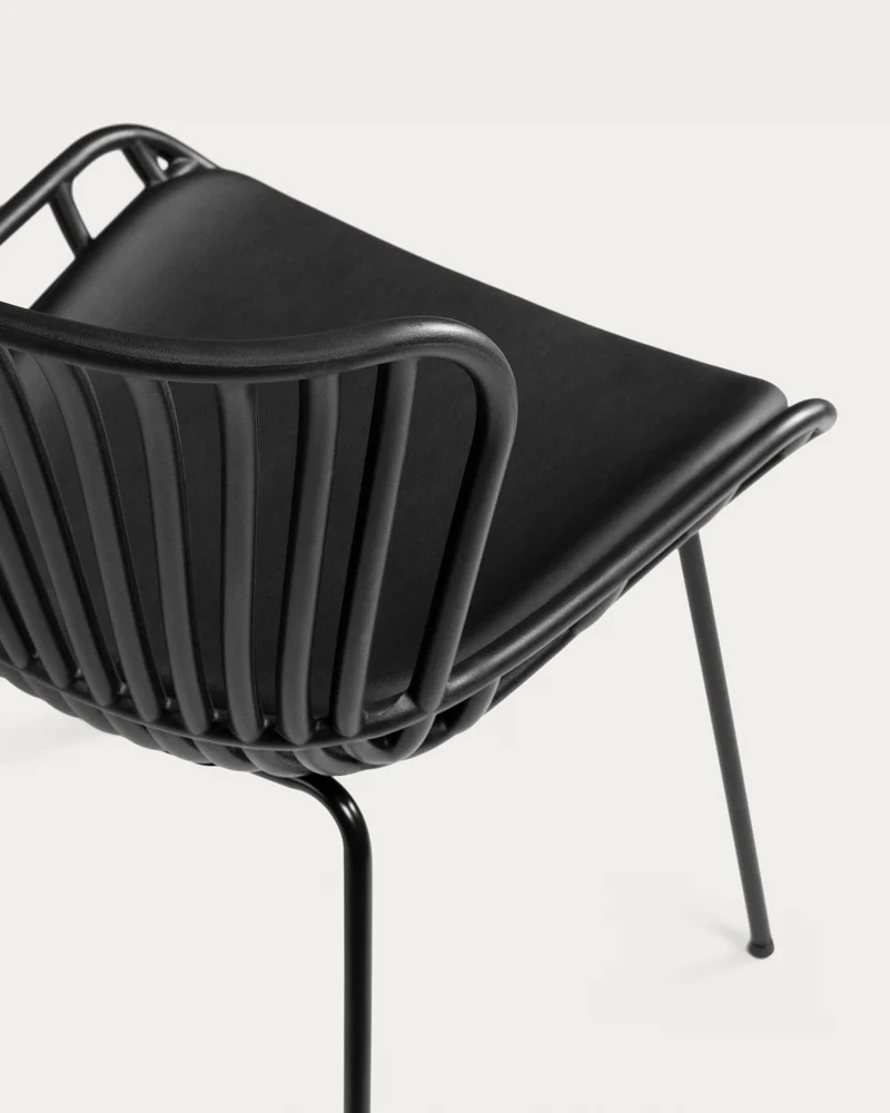 Surpik chair with steel legs in black finnish