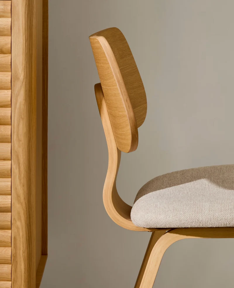Gena Chair Beige Chenille & Oak Finish