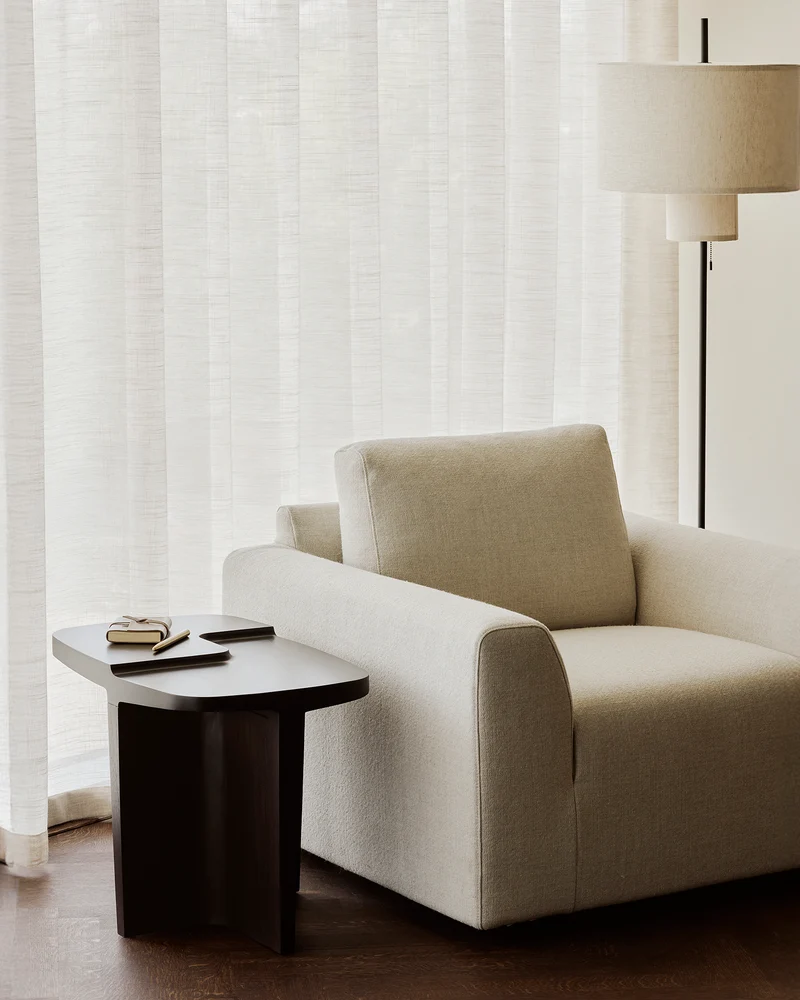 Ease Lounge Chair