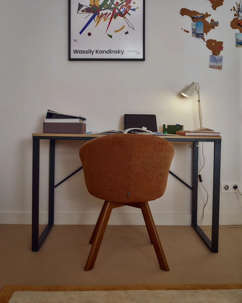 Talbot melamine desk with natural finish, and legs in a black finish, 120 x 60 cm