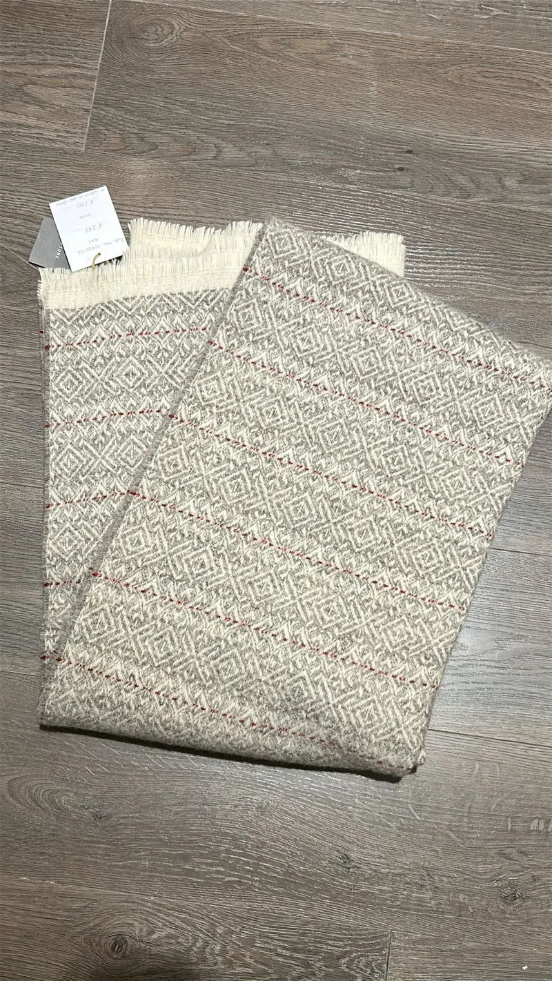 Auburn Throw