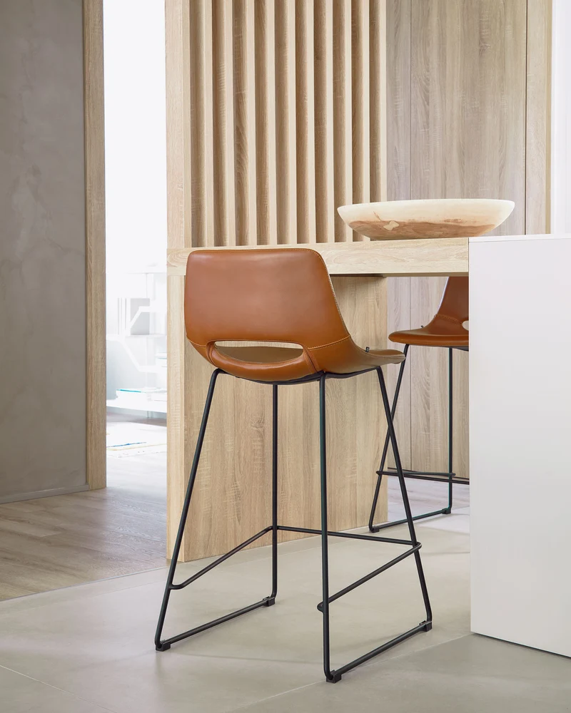 Zahara bar stool in brown synthetic leather with steel legs in black finish 65 cm