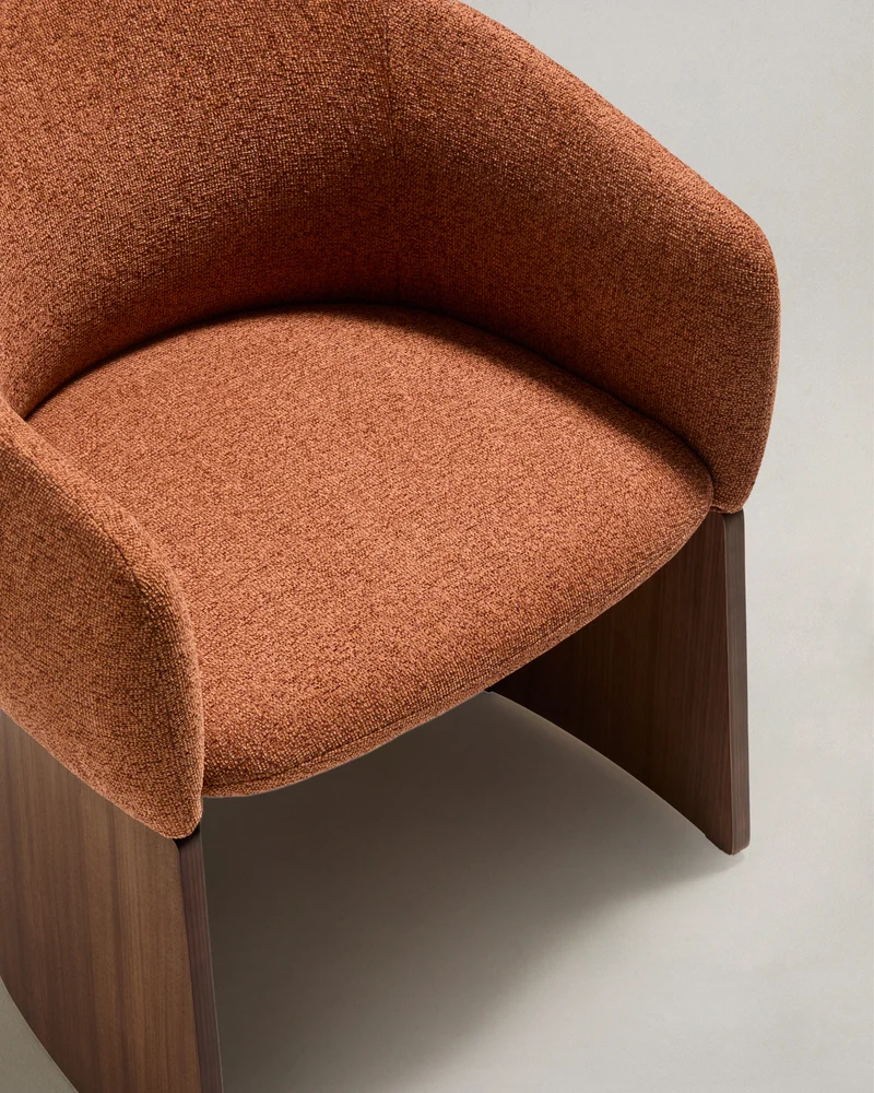Bosca chair in terracotta chenille and walnut veneer FSC 100%