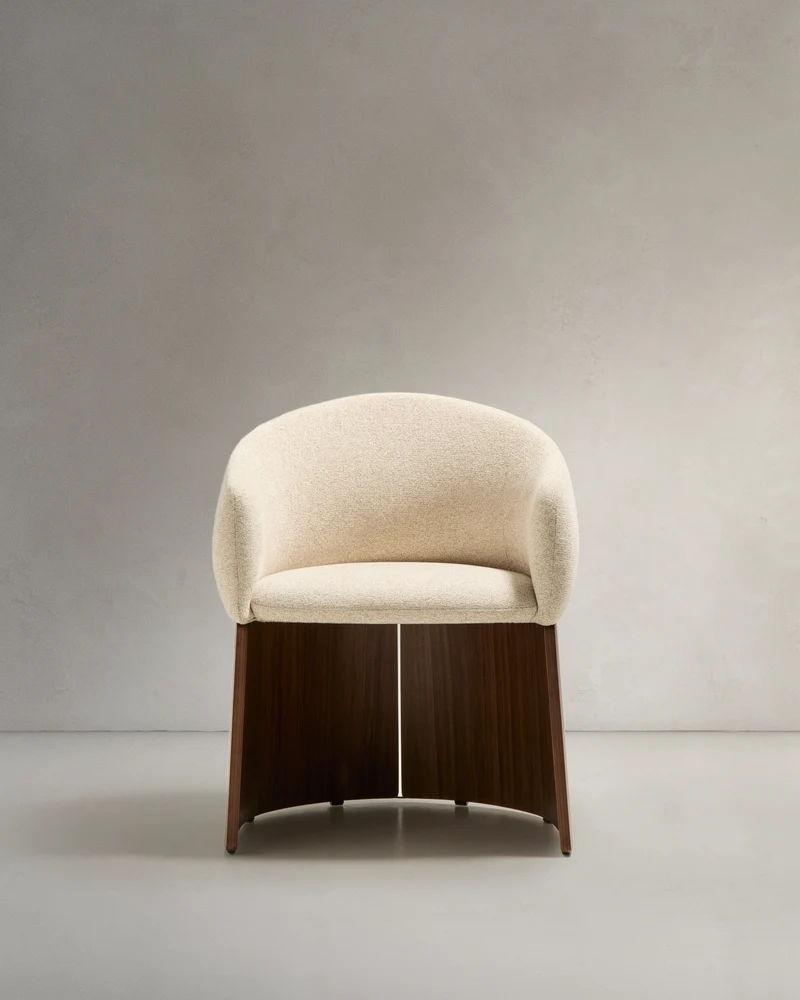 Bosca chair in beige chenille and walnut veneer FSC 100%