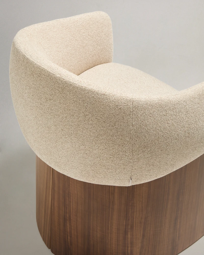 Bosca chair in beige chenille and walnut veneer FSC 100%