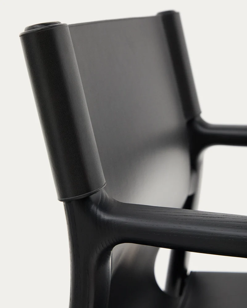 Jan chair made of black recycled leather fibres and FSC 100% solid ash wood with black finish