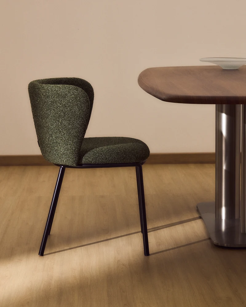 Ciselia dark green thick chenille chair with black legs