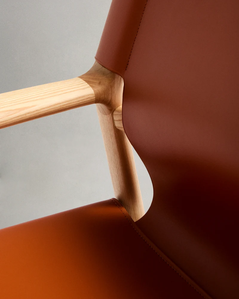 Jan armchair made of light brown recycled leather fibres and FSC 100% solid ash wood with natural tone finish