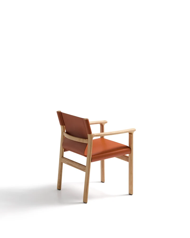 Jan chair made of light brown recycled leather fibres and FSC 100% solid ash wood with natural tone finish