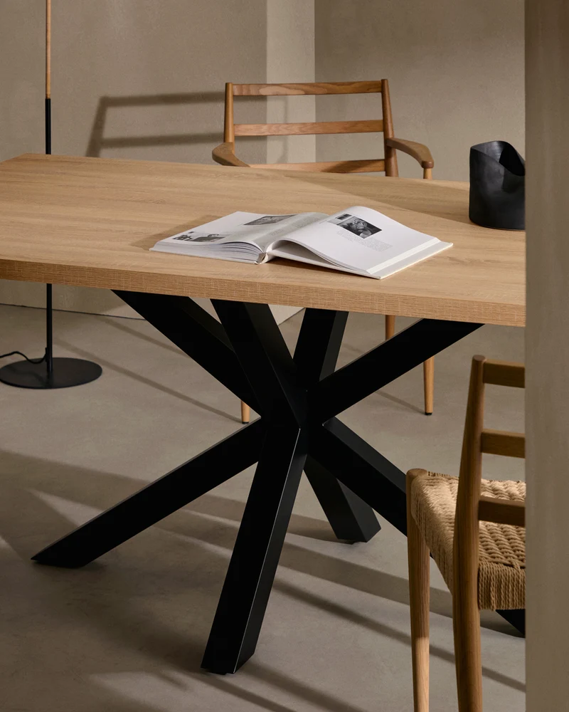 Argo table in melamine with natural finish and steel legs with black finish 200 x 100 cm