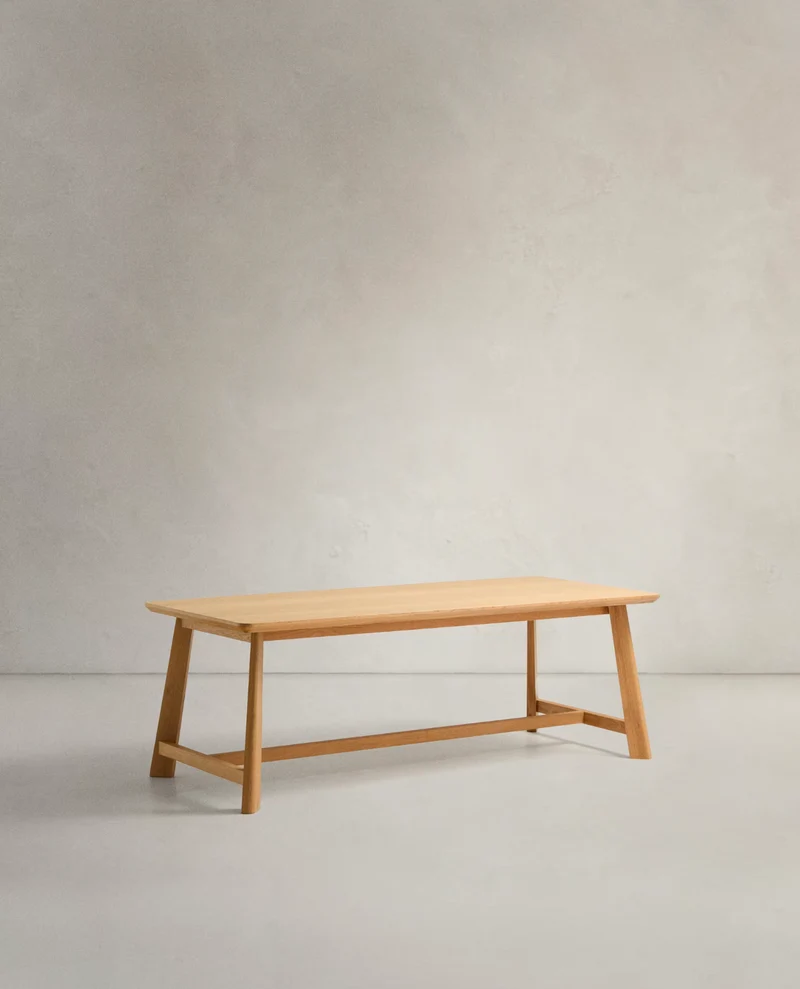 Idun Dining Table
