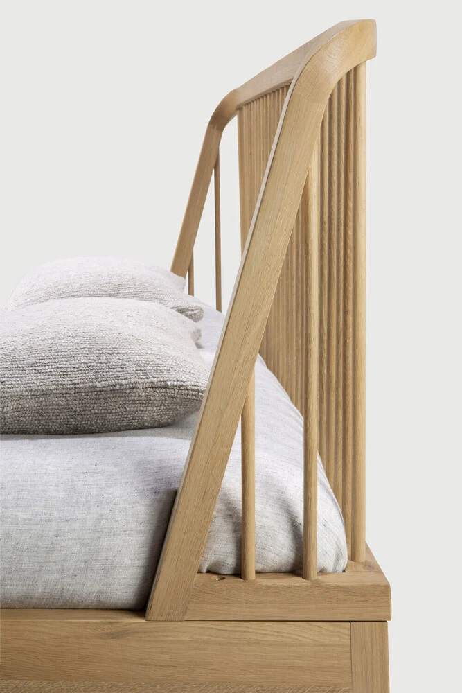 Spindle Bed Super King - Oak