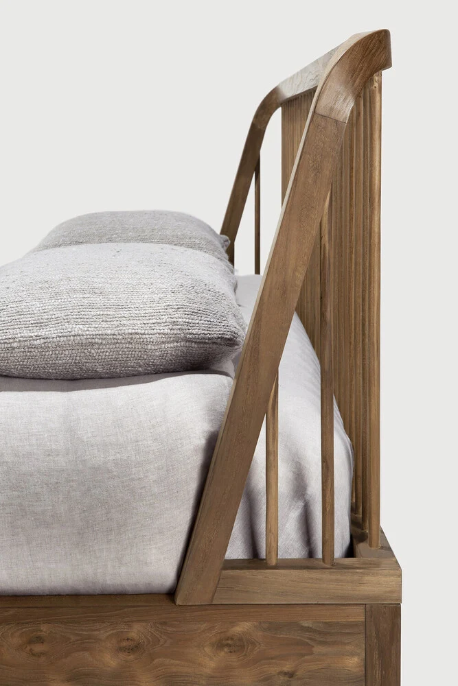 Spindle Bed King - Reclaimed Teak