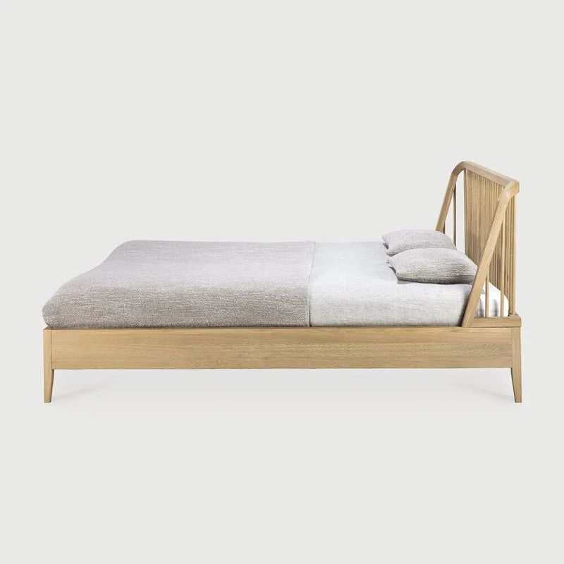 Spindle Bed King - Oak