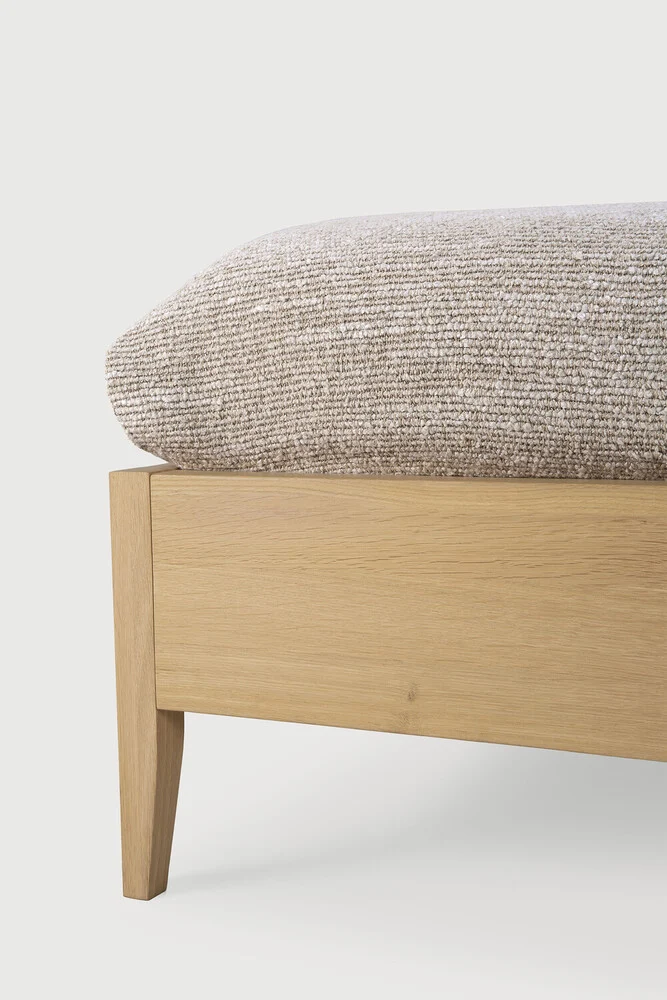 Spindle Bed King - Oak