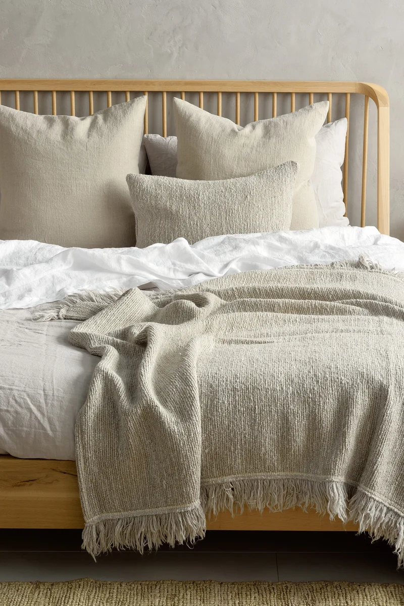 Spindle Bed King - Oak