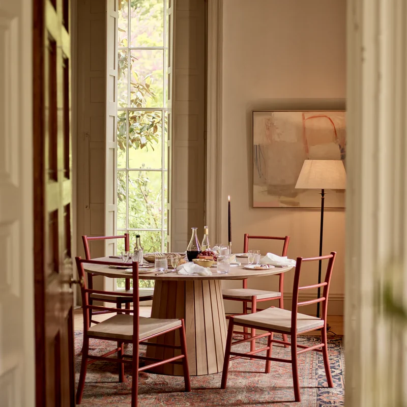 Stratford Round Dining Table