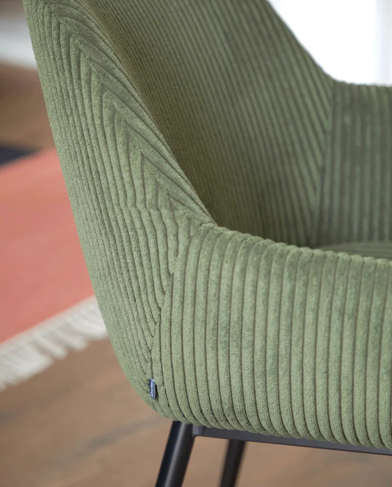 Konna Chair Dark Green & Black Leg