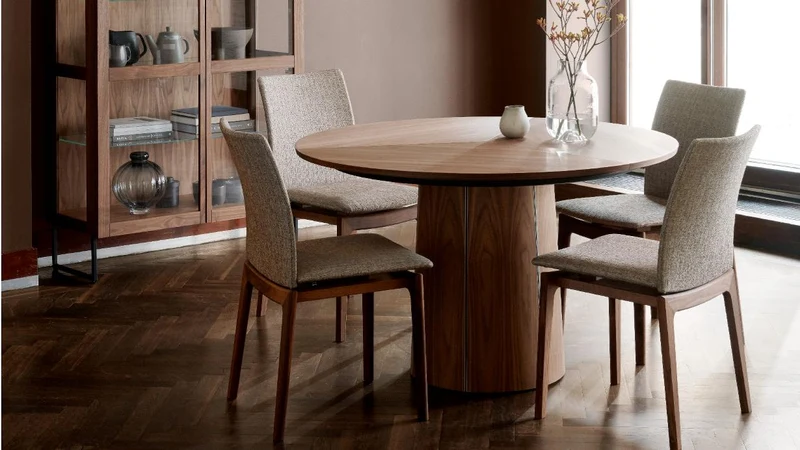 Round Extending Dining Table - Ex Display