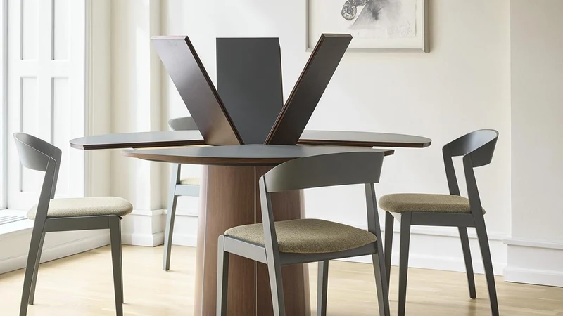 Round Extending Dining Table - Ex Display