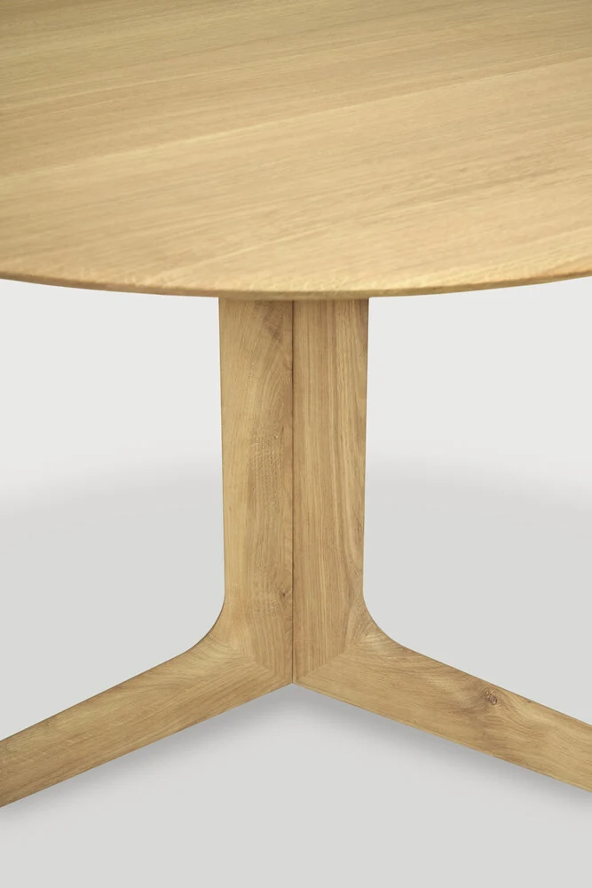 Corto Dining Table