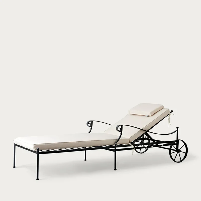 Cheltenham Sunlounger with Cushions