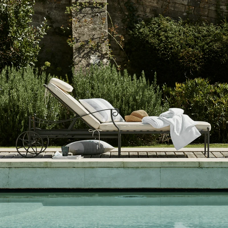 Cheltenham Sunlounger with Cushions