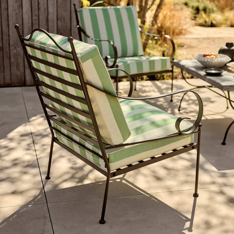 Cheltenham Armchair With Cushion