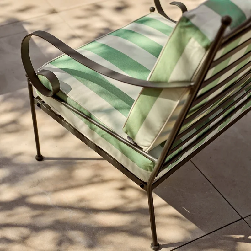 Cheltenham Armchair With Cushion