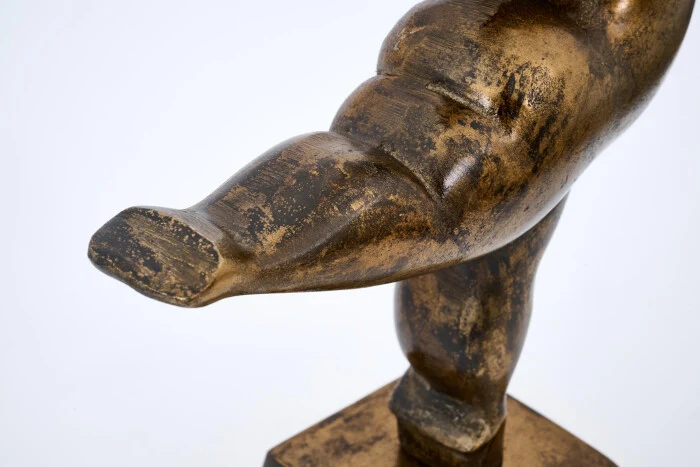 Emmanuelle Statue I