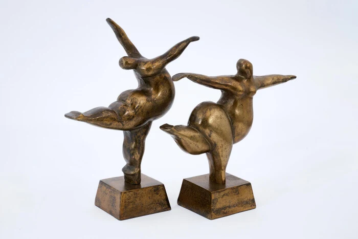 Emmanuelle Statue I