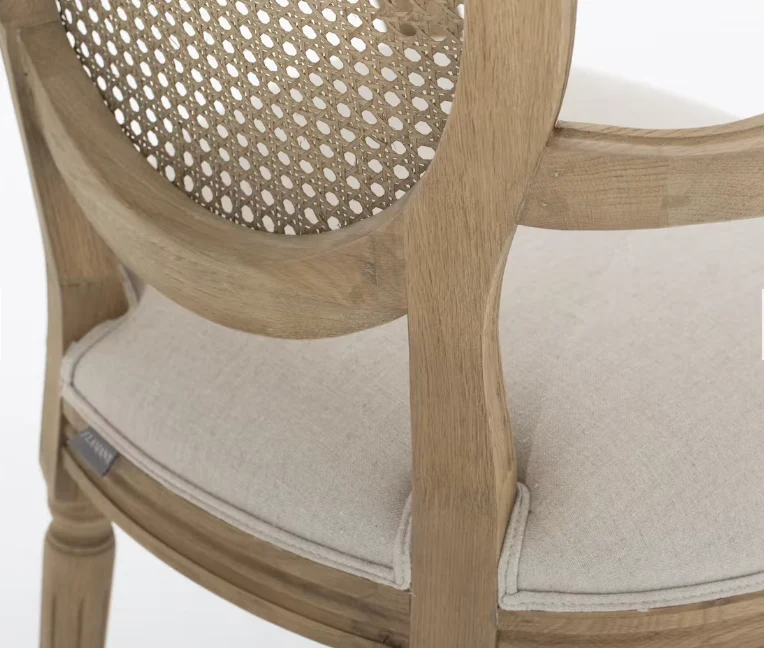 Armchair Medy