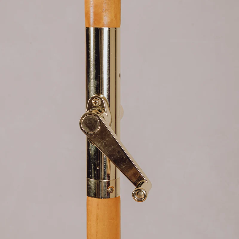 Parasol beige et pied lesté bois