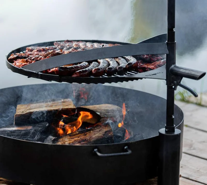 Cook King MONTANA X – Brasero extérieur en acier avec grille réglable, range-bûches, Ø 80 cm